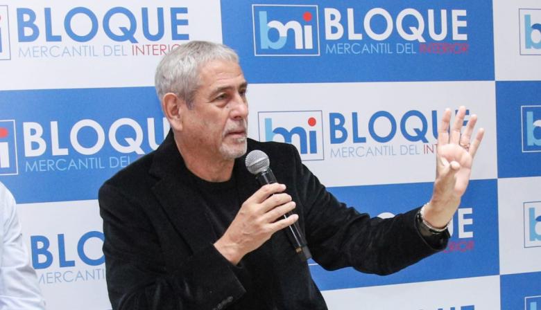 Ferraresi volvió al municipio tras dejar la intendencia, pero con otro rol