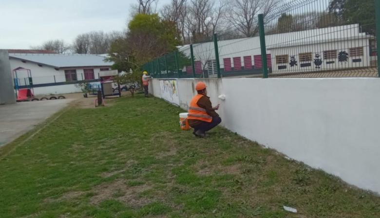 La Costa ejecuta obras en ocho escuelas y jardines