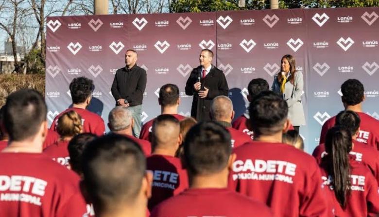 Lanús abrió su Escuela de Policía Municipal con 120 cadetes