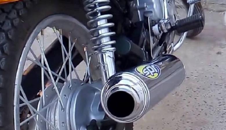 Avanza un proyecto para poner límites a los escapes libres de motos y autos