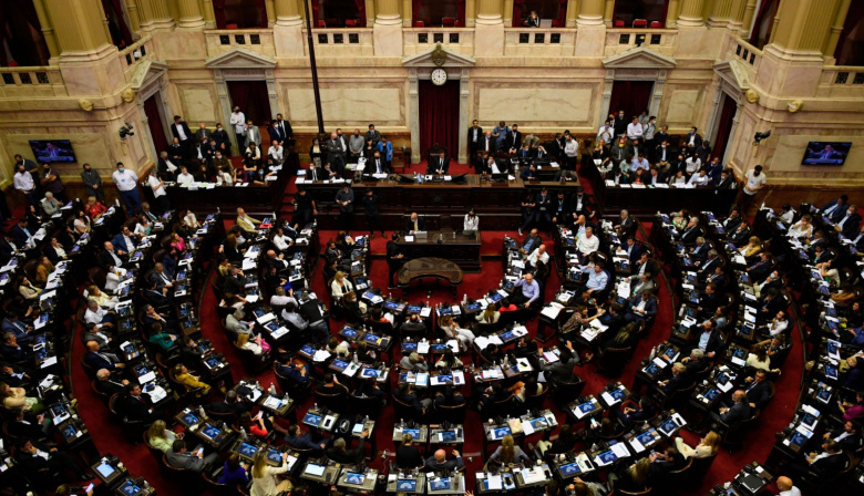 Deuda de tarjetas y billeteras virtuales: la oposición busca unificar proyectos y ponerle plazo en Diputados