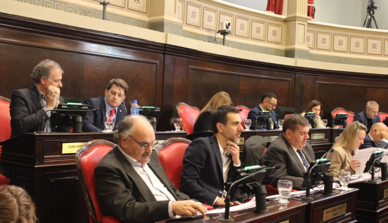 El Senado pidió a Kicillof que modernice la VTV y amplíe los lugares habilitados
