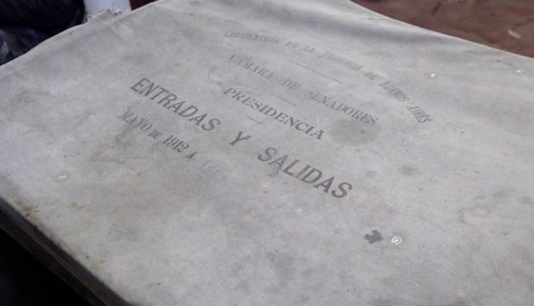Un libro del Senado de 1912 apareció en un remate y volvió a la Legislatura