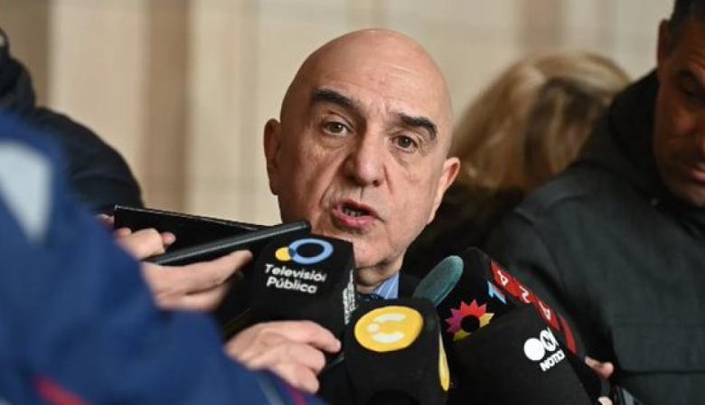 Renuncia clave en plena pelea por discapacidad