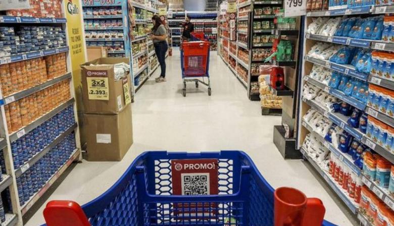 La inflación desaceleró al 1,7% en agosto, pero los servicios y los regulados siguieron por encima del promedio