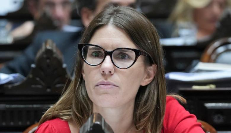 Impulsan capacitación obligatoria en prevención del suicidio para todos los trabajadores del Estado nacional