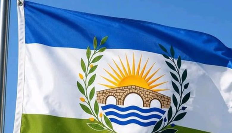 Arrecifes estrenó su bandera: la eligieron los vecinos y refleja la historia de la ciudad