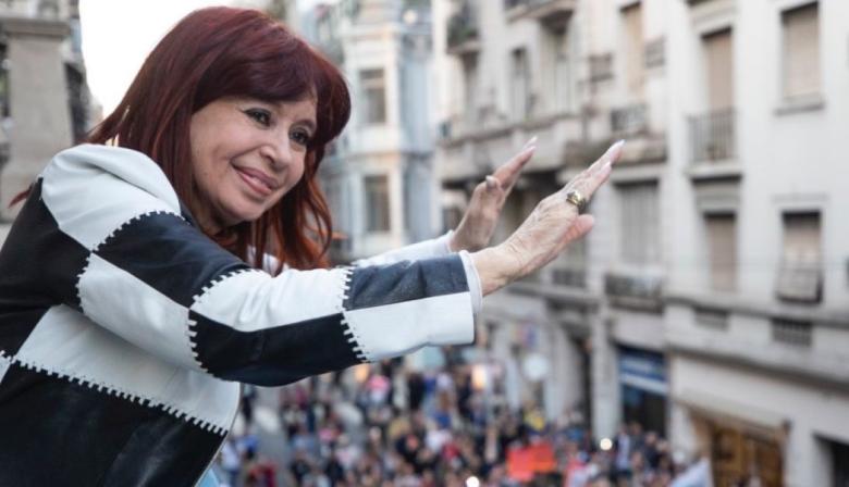 La defensa de Cristina Kirchner anunció una nueva prueba y pidió revisar la condena