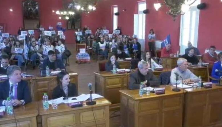 Junín creó un procedimiento para asistir a familias sobreendeudadas