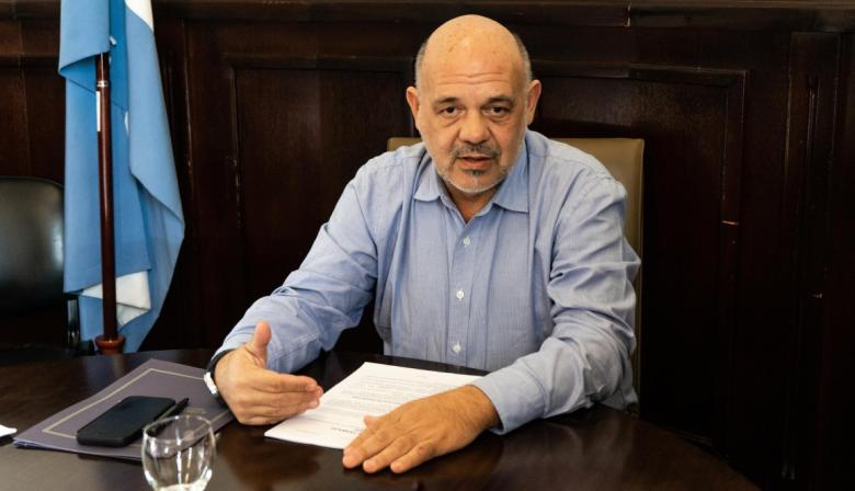 Curestis defendió a Milei y acusó al PJ de buscar “armar un relato”