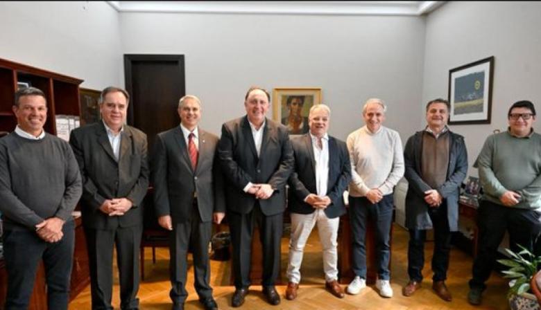 Intendentes massistas buscan alivio en el Banco Provincia