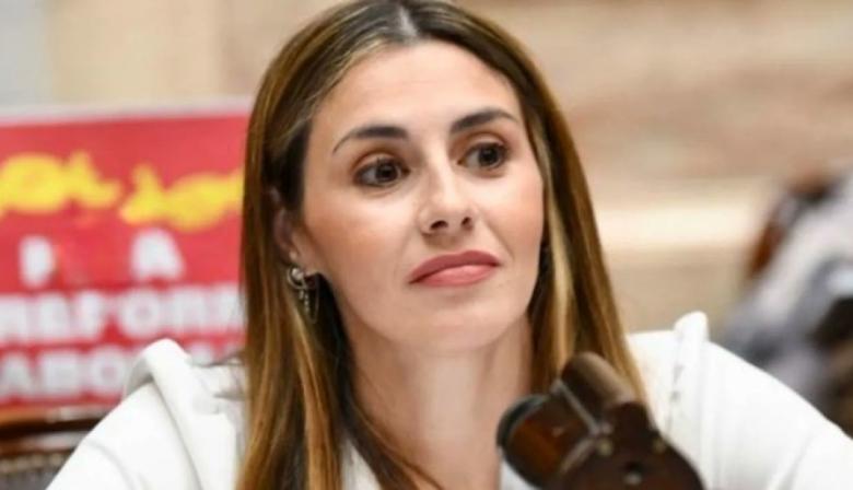 La Justicia investiga el paso de Flávio Bolsonaro por Argentina tras una denuncia de Pagano
