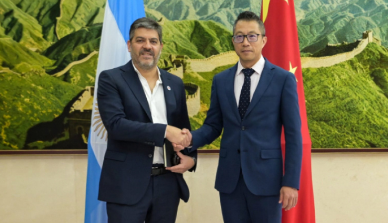 La PBA apuesta a baterías chinas para evitar cortes de luz en verano: instalarán equipos en cuatro municipios