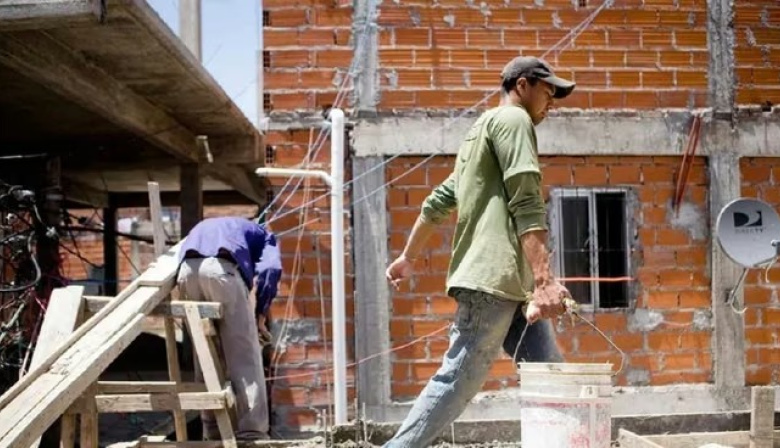 El empleo privado formal no levanta: ya son 14 meses seguidos de caída y se perdieron 134 mil puestos en el año