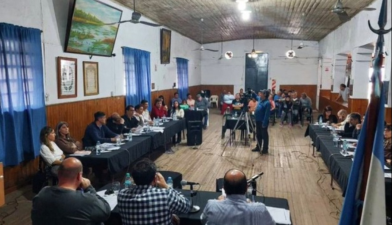 San Pedro: la insólita perimetral de 3 metros que paraliza al Concejo por una denuncia por violencia de género