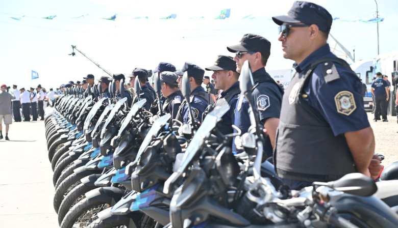 Salud mental: piden asistencia psicológica para policías y más psicólogos en escuelas bonaerenses