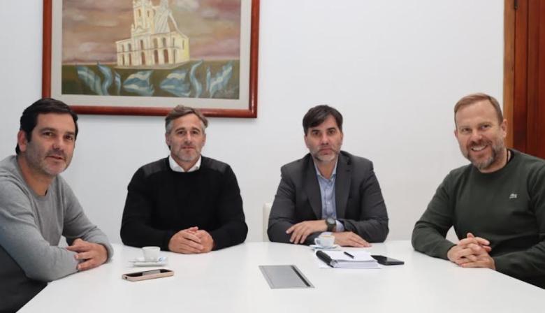 Echarren reunió a intendentes para coordinar una agenda bonaerense