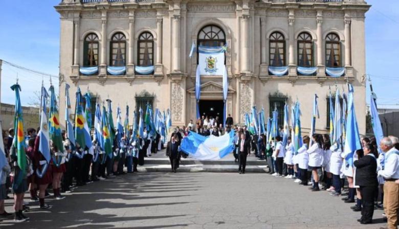 Rivadavia celebró 116 años y homenajeó a vecinos de sus localidades