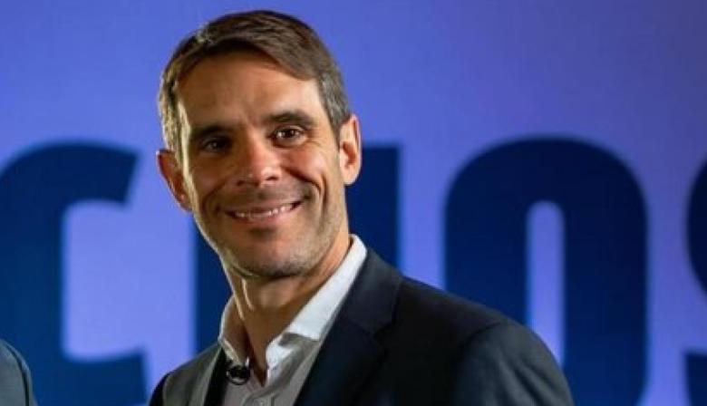 Passaglia apunta a Milei y al kirchnerismo: “Hay que jubilarlos”