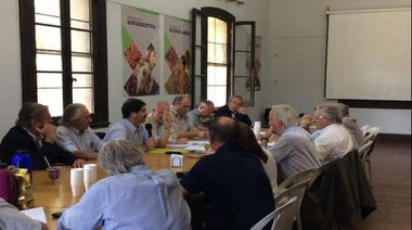 Para el Ministro Sarquís fue “el año más difícil para la lechería en mucho tiempo”