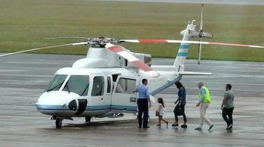 Escándalo: Macri uso el helicóptero presidencial para traer a su familia desde Punta del Este y cargar bolsos sospechosos