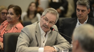 Solá: “La explicación del ministro Aguad ha sido extremadamente pobre”