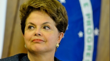 Dilma Rousseff recibe el premio Rodolfo Walsh en La Plata