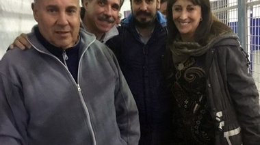 Mirta Tundis recorrió La Plata acompañada de candidatos