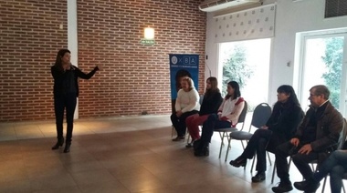 Casamiquela presentó las propuestas de género junto a referentes locales del Frente Cumplir