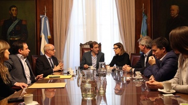 Garro presentó la oficina anticorrupción municipal