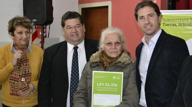 Entrega de escrituras en Berisso
