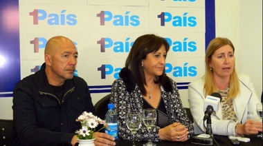 Un País: las diputadas Tundis y Schwindt recorrieron distritos de la Séptima Sección Electoral
