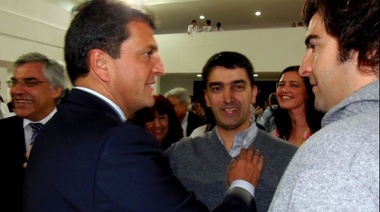 1País desplazó a cuatro senadores del bloque por su "falta de compromiso y trabajo" en la campaña