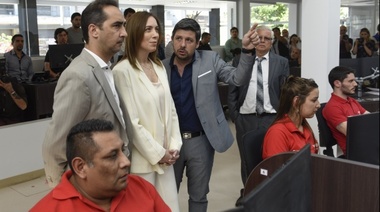 Vidal visitó nuevo centro de monitoreo en Morón
