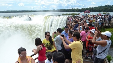 Por el fin de semana largo, cerca de un millón de turistas se movilizarán en Argentina