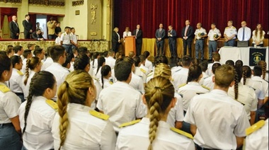 Presentan sistema de elección de destino para nuevos oficiales penitenciarios
