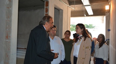 Nedela y la diputada Besana recorrieron la obra de ampliación de la guardia del Hospital Larrain