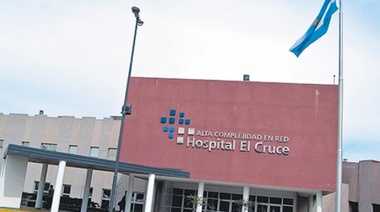 Abrazo simbólico al hospital El Cruce