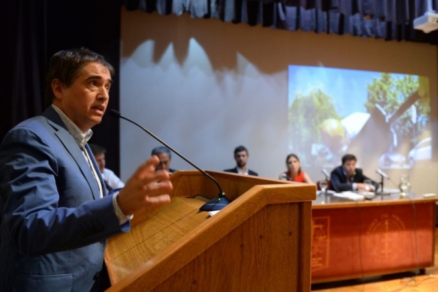 El Defensor del Pueblo se manifestó en contra del aumento de luz