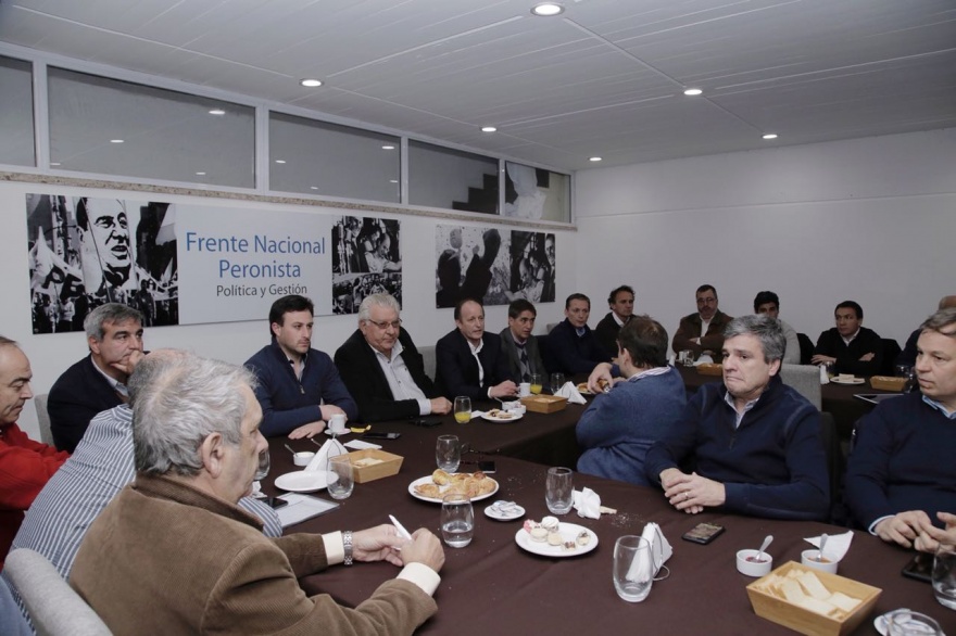 Intendentes peronistas se manifestaron en contra de la eliminación del “Fondo Sojero”