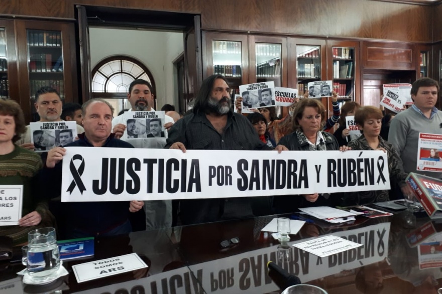Docentes rechazaron propuesta del gobierno