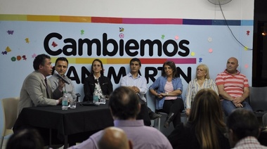 Vecinos y funcionarios participaron de charla sobre seguridad