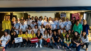 Lanzaron la campaña de fútbol femenino “Nivelemos la Cancha”