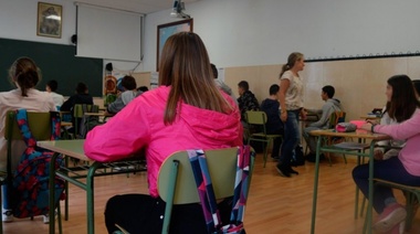 Según la UCA, el 40% de los jóvenes no termina el secundario