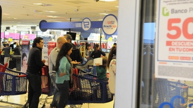 El Bapro confirmó que continuarán los descuentos en supermercados durante el verano