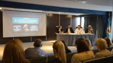 Mosca encabezó una jornada de promoción de los derechos de las personas mayores