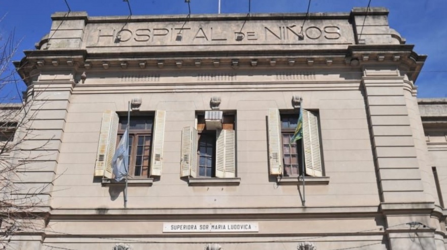 La Defensoría del Pueblo donó más de dos toneladas de papel para reciclar al Hospital de Niños de La Plata
