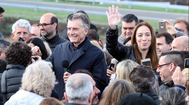 Macri y Vidal inauguraron un tramo de la autopista de la ruta 7