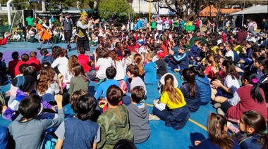 Escuelas celebraron la primavera cuidando el planeta en el Ceamse Colegiales