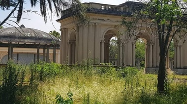 Concejal platense pidió que el municipio interceda ante la provincia para recuperar el Teatro del Lago